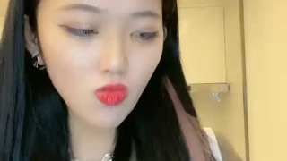 赛琳娜的黄金完整翻译版中文-直播 火辣身材的娜扎【沙滩上的贝壳酱】!